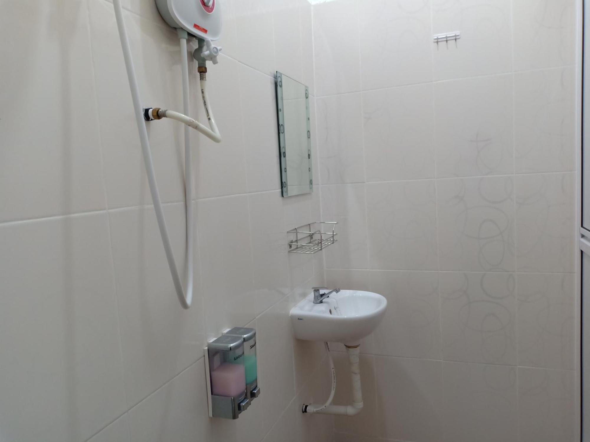 Cityscape Lodge - Penginapan Bajet Yang Mudah, Selesa & Selamat Dengan Wifi Dan Parkir Percuma Serta Layanan Mesra Tambah Servis Memuaskan Лумут Экстерьер фото
